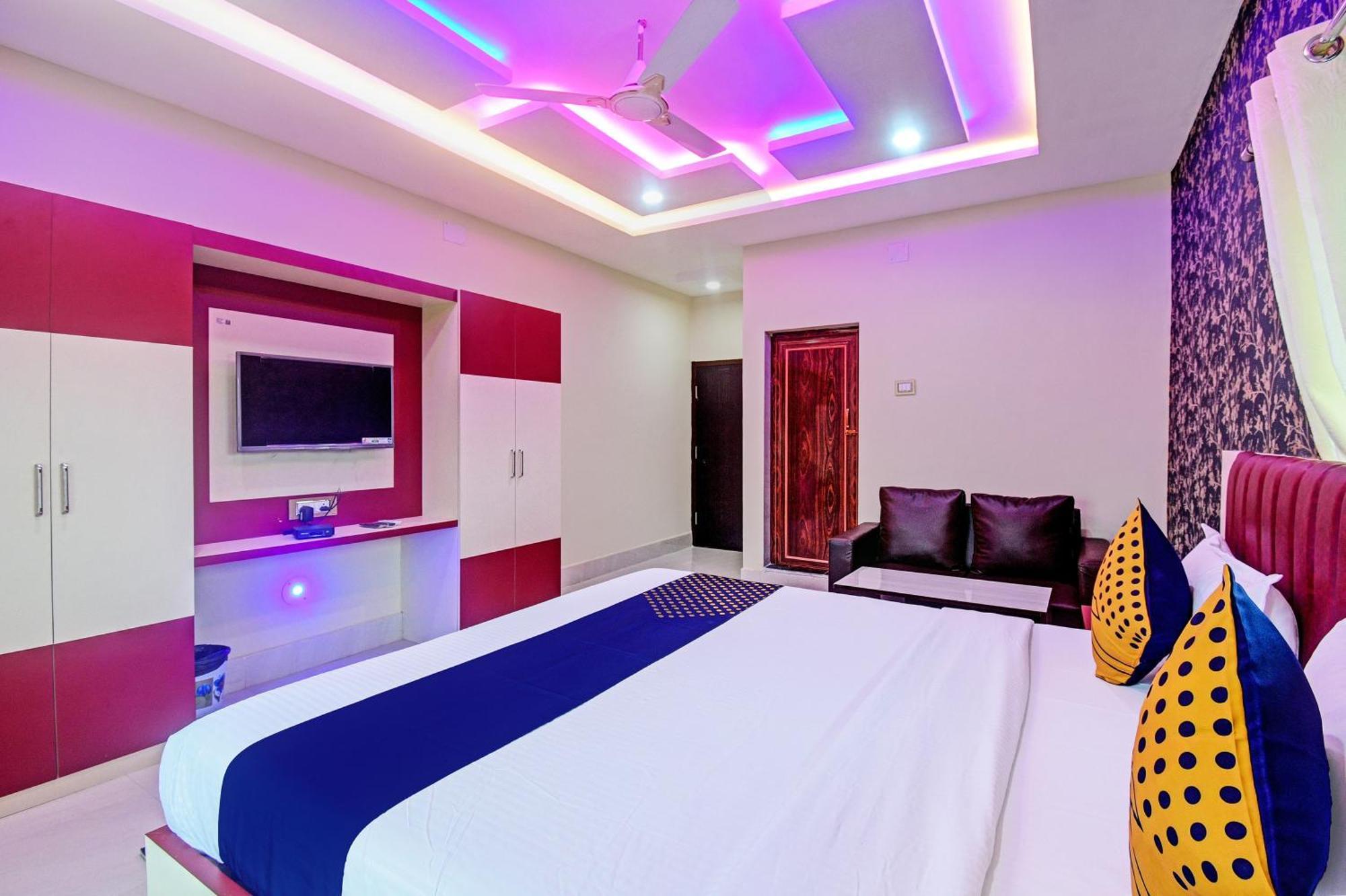 Oyo Flagship Pratikshya Guest House Baripada Buitenkant foto