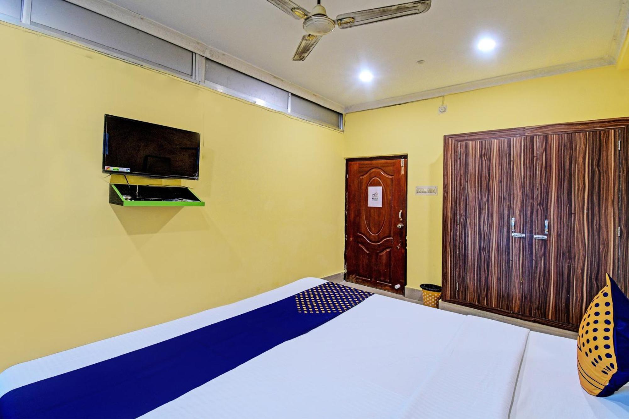 Oyo Flagship Pratikshya Guest House Baripada Buitenkant foto